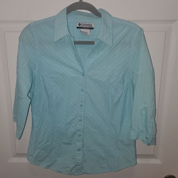 WOMENS Columbia Blue Button Down Shirt Classic Design MEDIUM - Picture 1 of 6